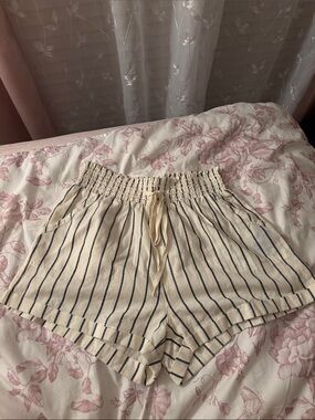 High-Waist Cream Linen-Blend Shorts with Navy Stripes